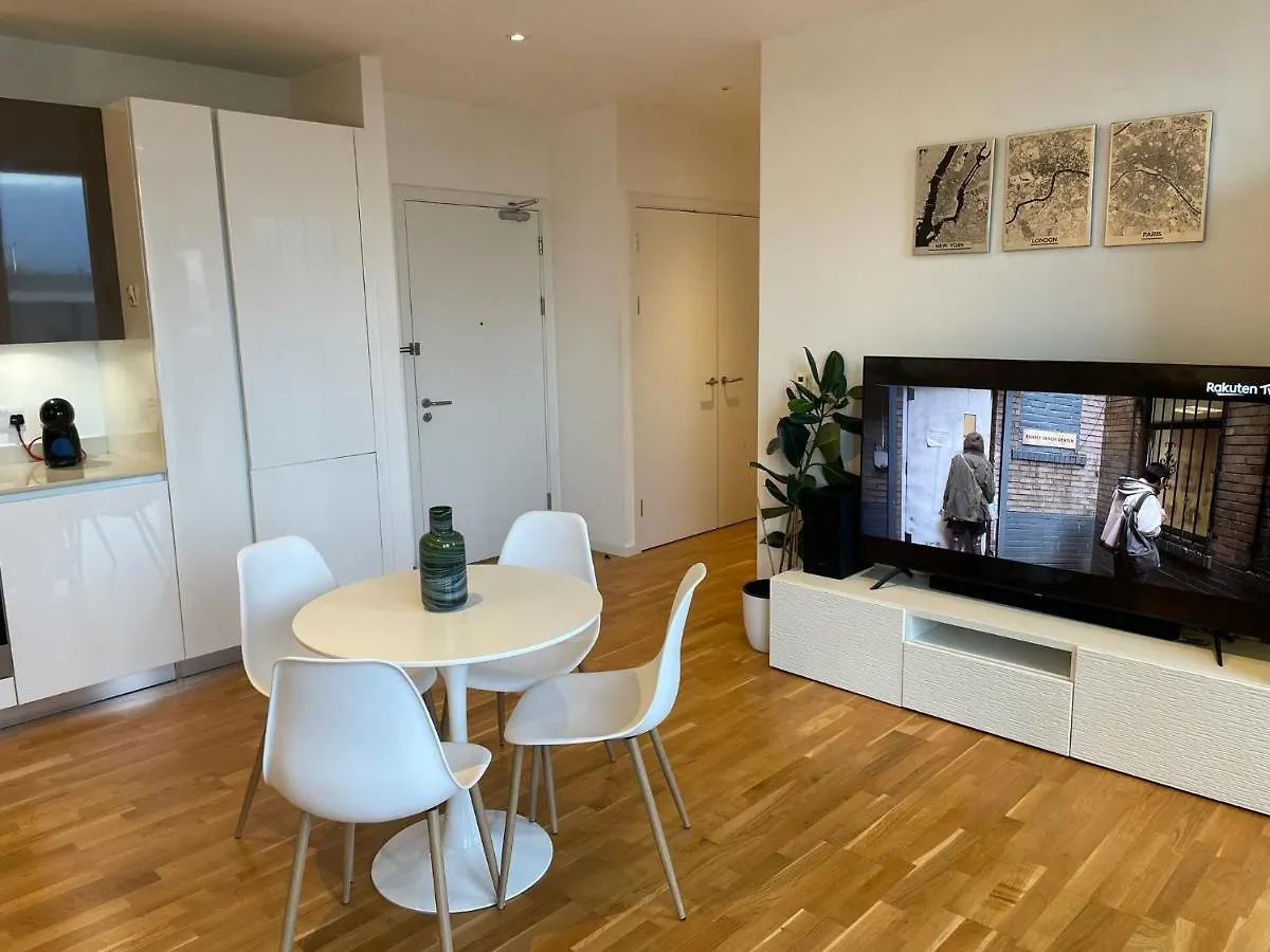Luxury En-Suite Room Olympic Village In Shared Apartment Londýn 0*,